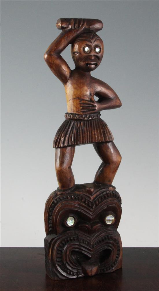 A Maori style carved wood effigy, 40.5cm